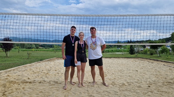 ODBOJKA NA PIJESKU: ekipa DŠR-a Lančić - Knapić osvojila drugo mjesto na turniru u Žarovnici (Woodoo lake)